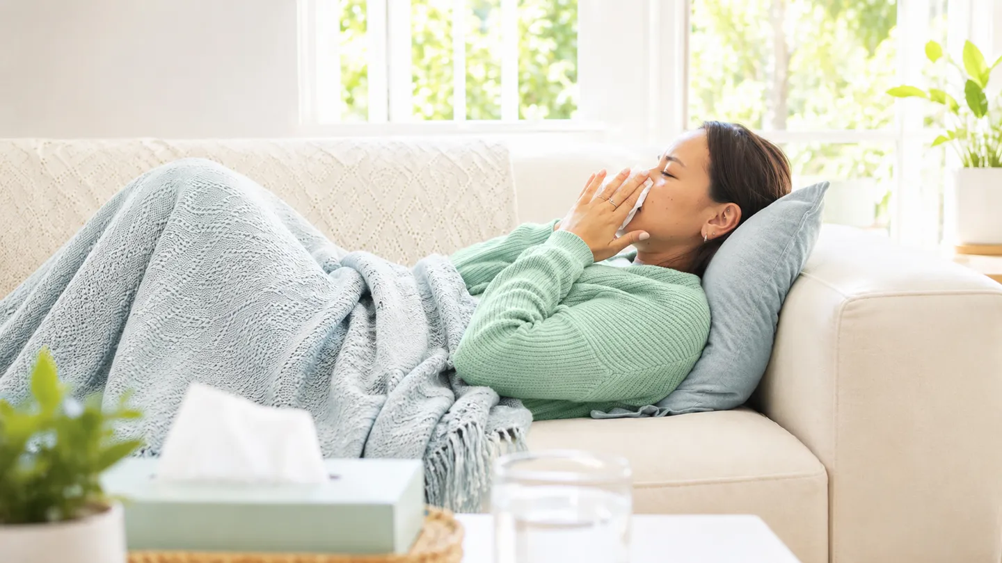 that-summer-cold-might-not-be-a-cold-covid-is-rising-ahead-of-flu-season