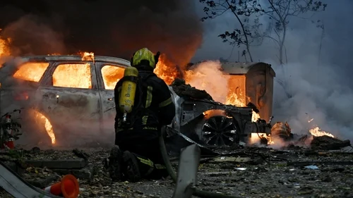 Russian Strikes on Kyiv Intensify After Deadly Drone Attack on National Academy of Sciences