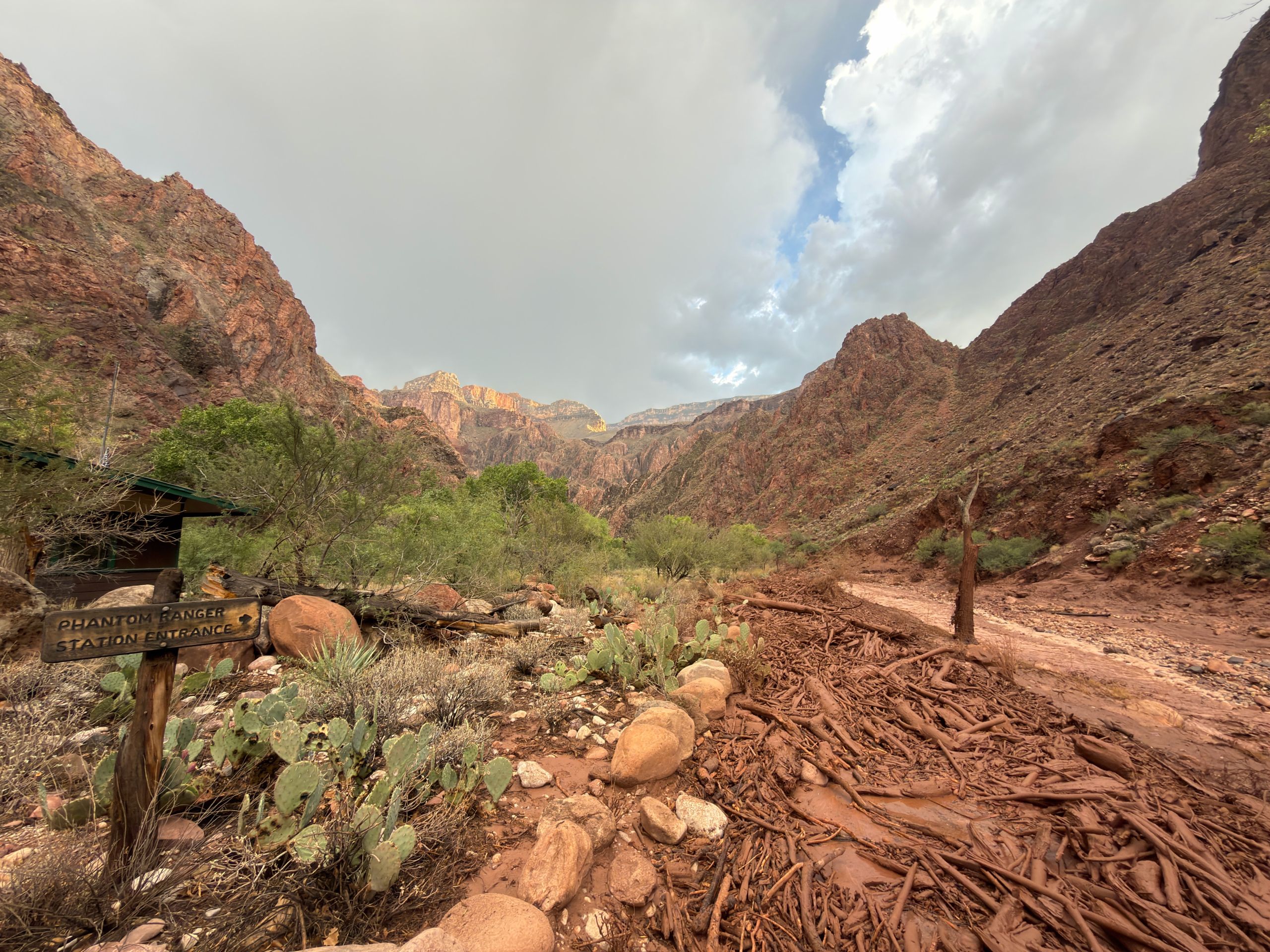 how-a-2025-wildfire-set-the-stage-for-the-grand-canyons-deadly-flash-flood
