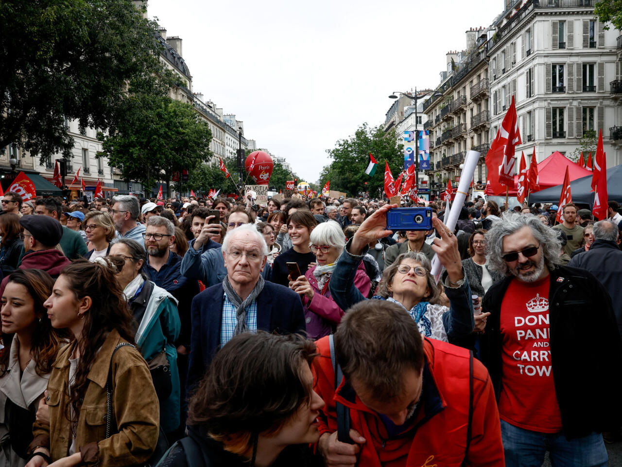 france-student-protests-turn-violent-sparking-fierce-political-clash-ahead-of-presidential-election