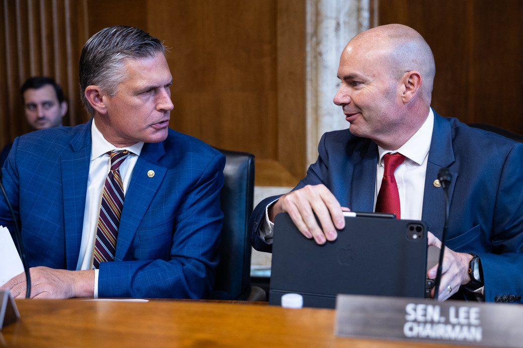 democrats-push-jeffries-to-discipline-rogue-members-as-rand-paul-blocks-ai-kill-switch-bill