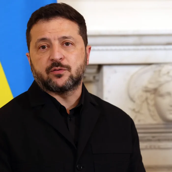 Musk Behind Ukraine Starshield Restrictions, Sources Say, as Drone Operations Suffer