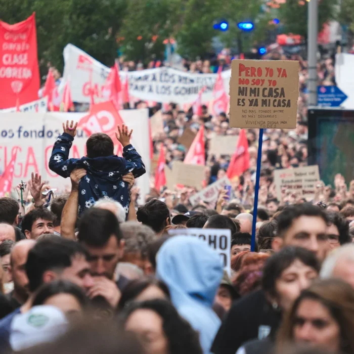 France’s Biggest Student Protests in Decades: Why Young People Are Taking to the Barricades