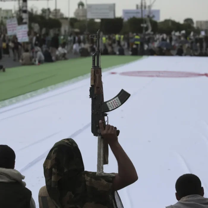 Iran Rebuffs US Overture While Chemical Weapons Claims Surface in Yemen and Iraq’s PM Walks a Tightrope