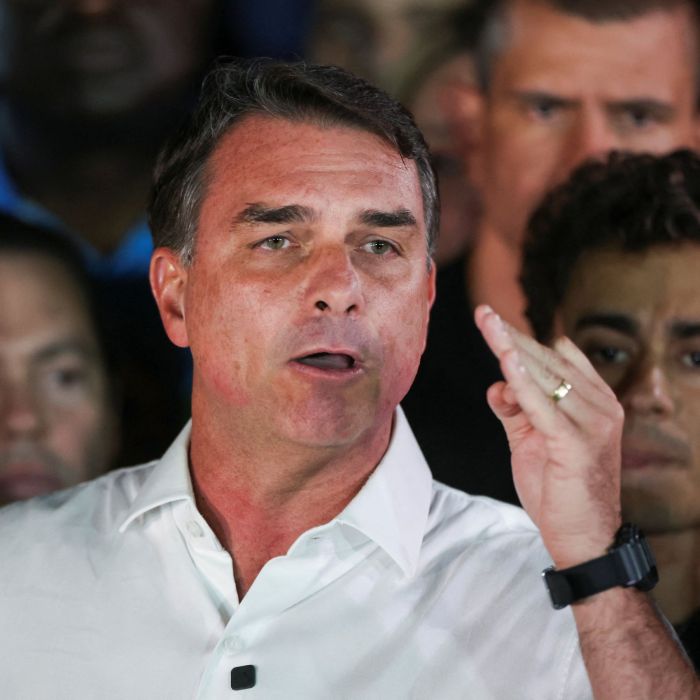 Brazil Summons Argentine Envoy After Flavio Bolsonaro Flees to the US Following Election Defeat