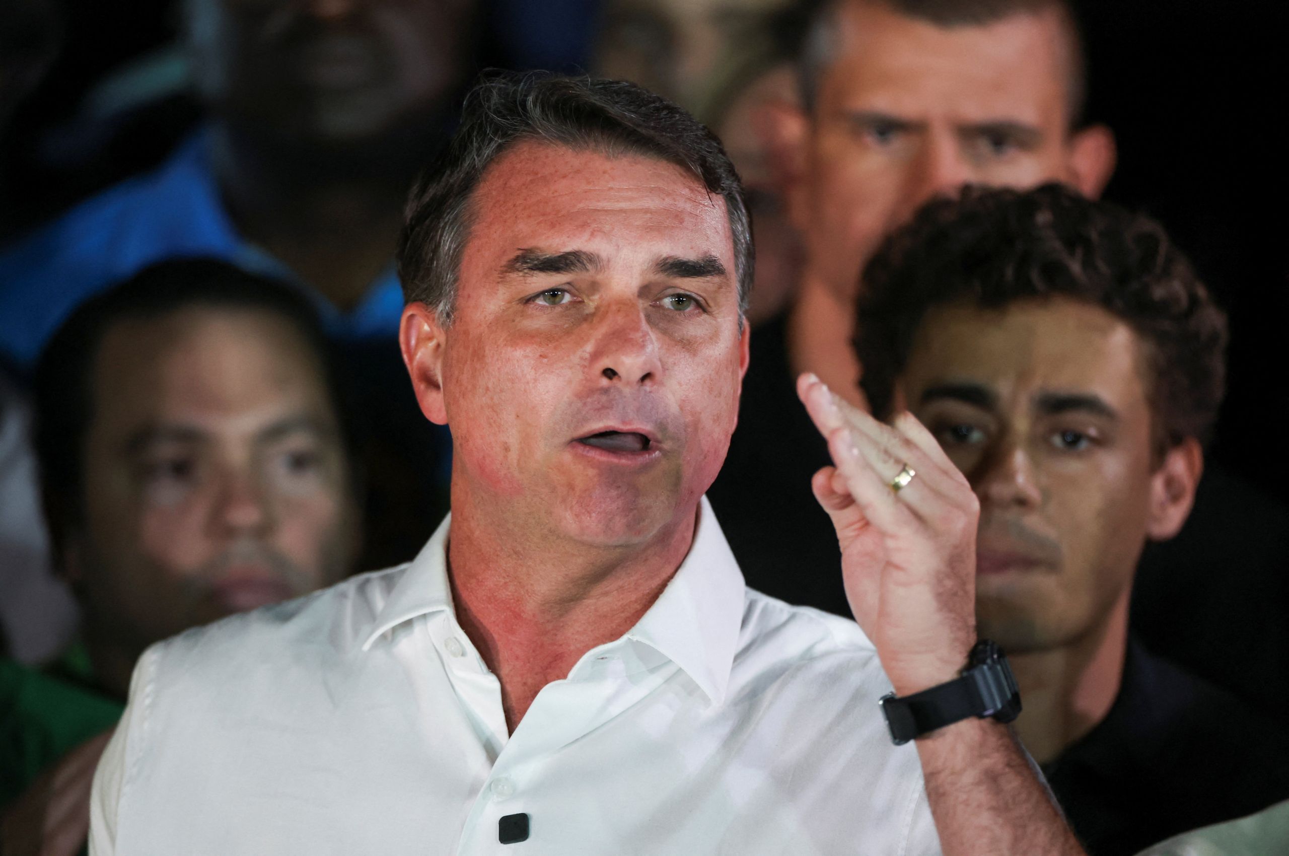 brazil-summons-argentine-envoy-after-flavio-bolsonaro-flees-to-the-us-following-election-defeat