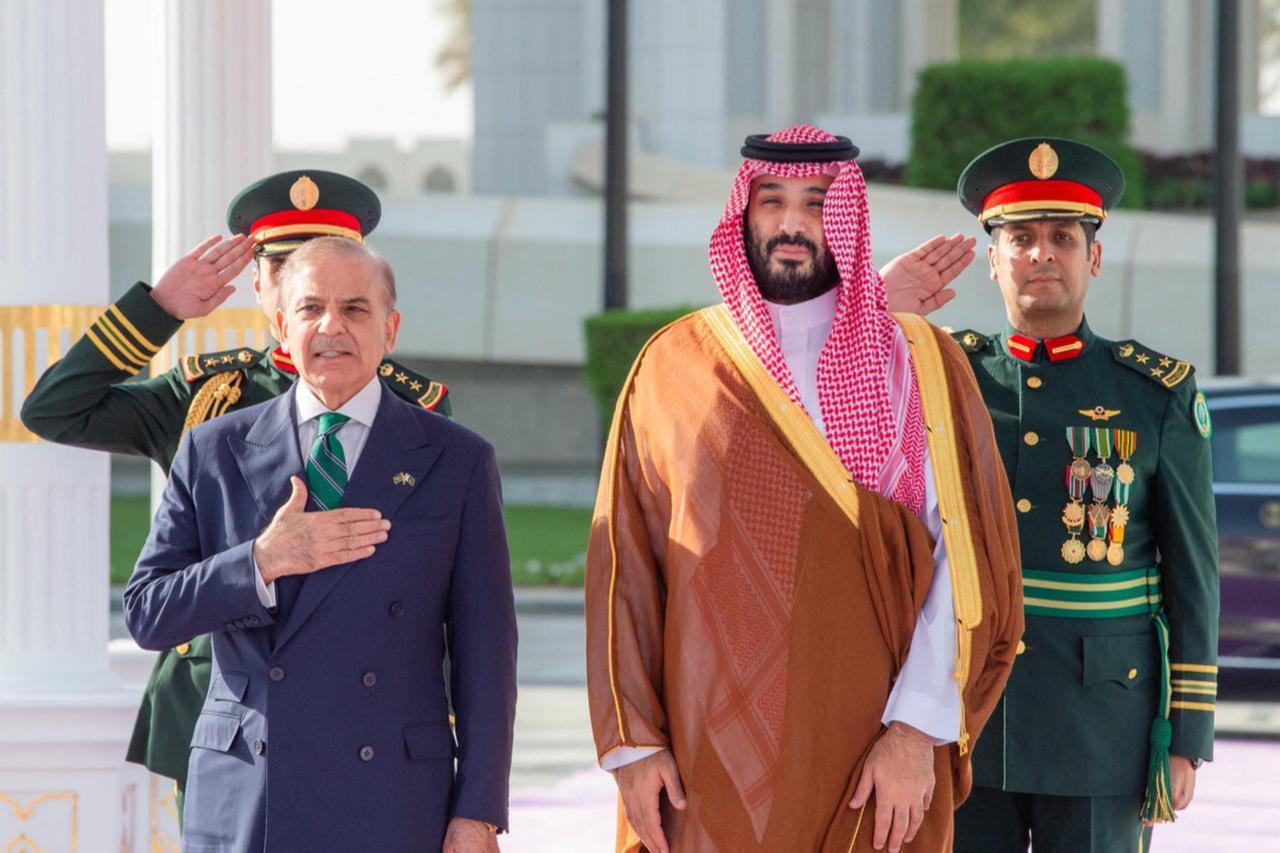 turkiye-and-pakistan-move-to-send-troops-to-saudi-arabia-as-gulf-conflict-widens